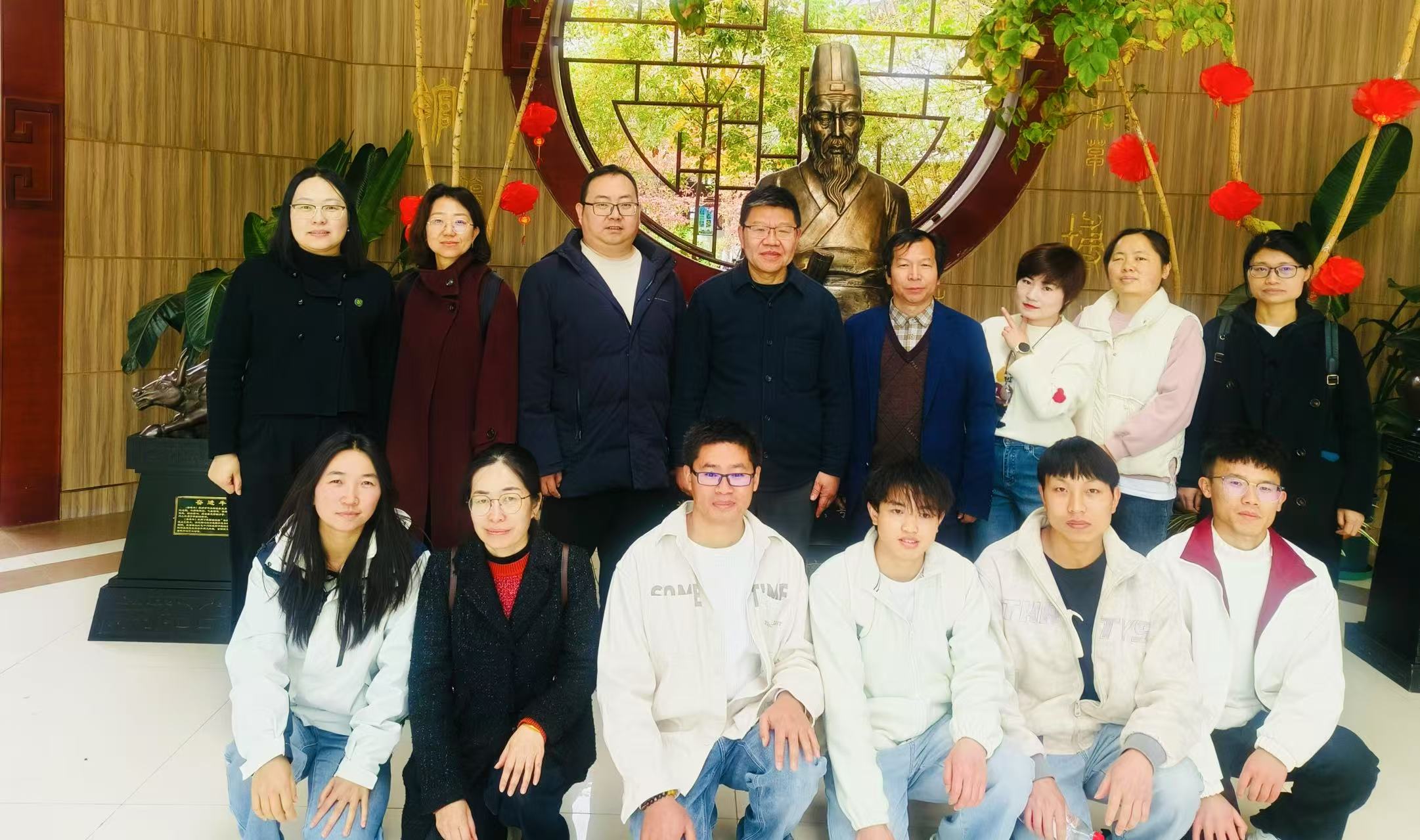 无敌制药与云南中医药大学开展校企合作交流 ——共绘中医药现代化发展新图景